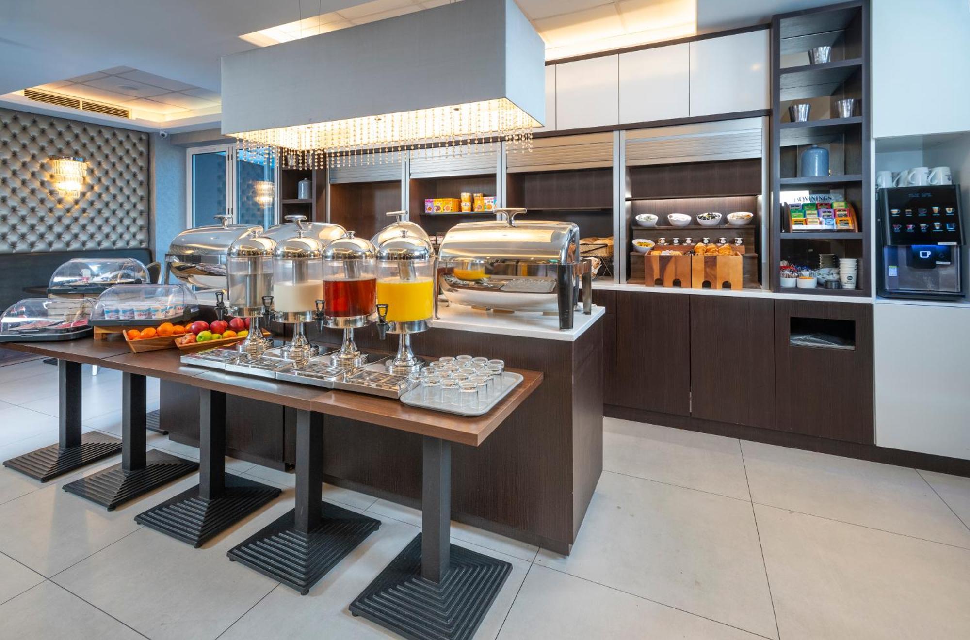 Hotel Western Chiswick Palace & 3*