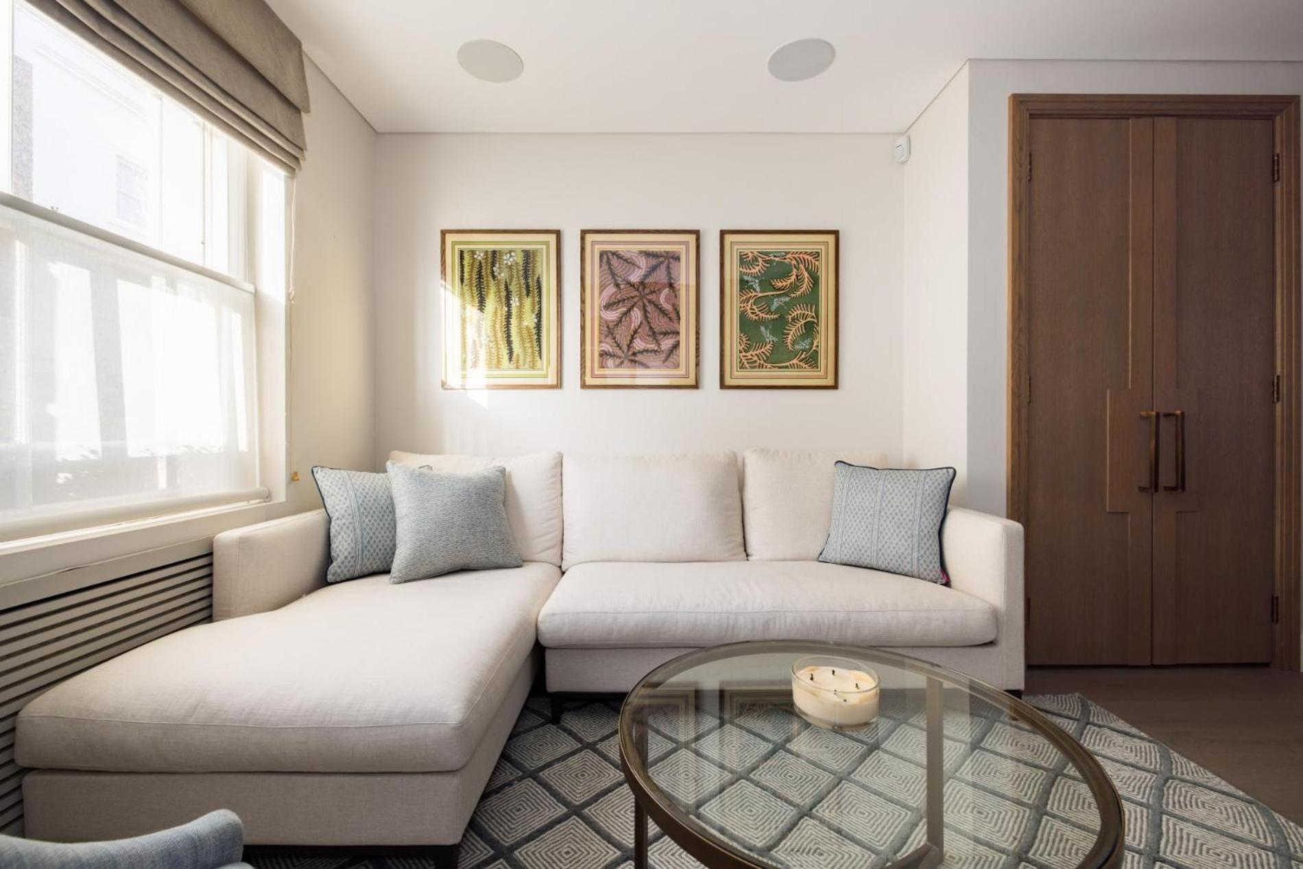Sunny In Chelsea - Luxurious 3 Bedroom Chelsea Holiday home *
