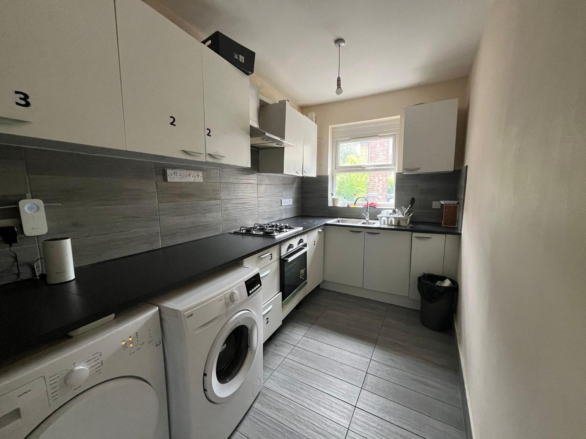 Flats Near Seven Sisters Apartment *