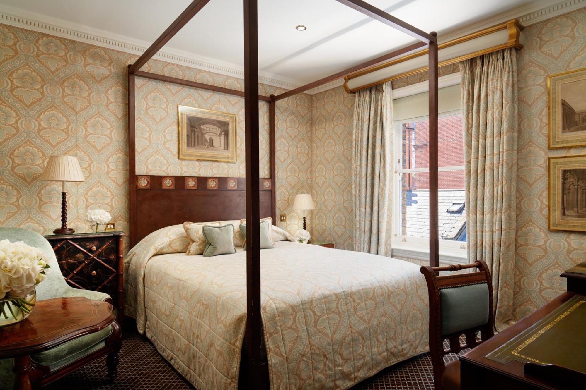 Egerton House 5* London