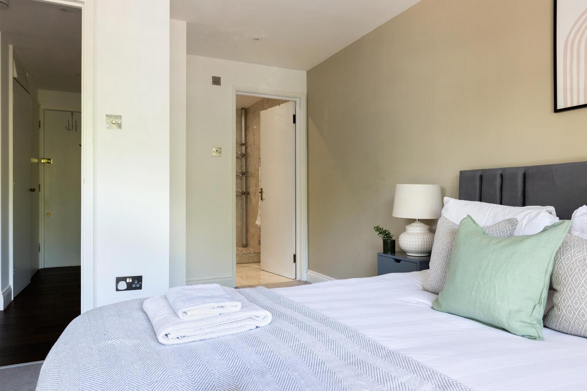 Apartment Chelsea Harbour Luxury London