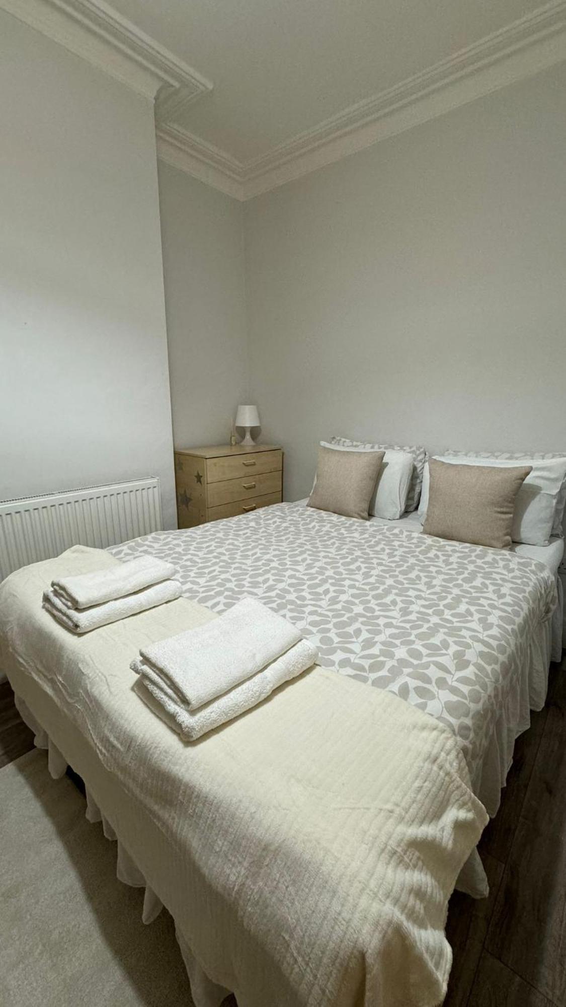 Homestay Spacious Double In Greater *