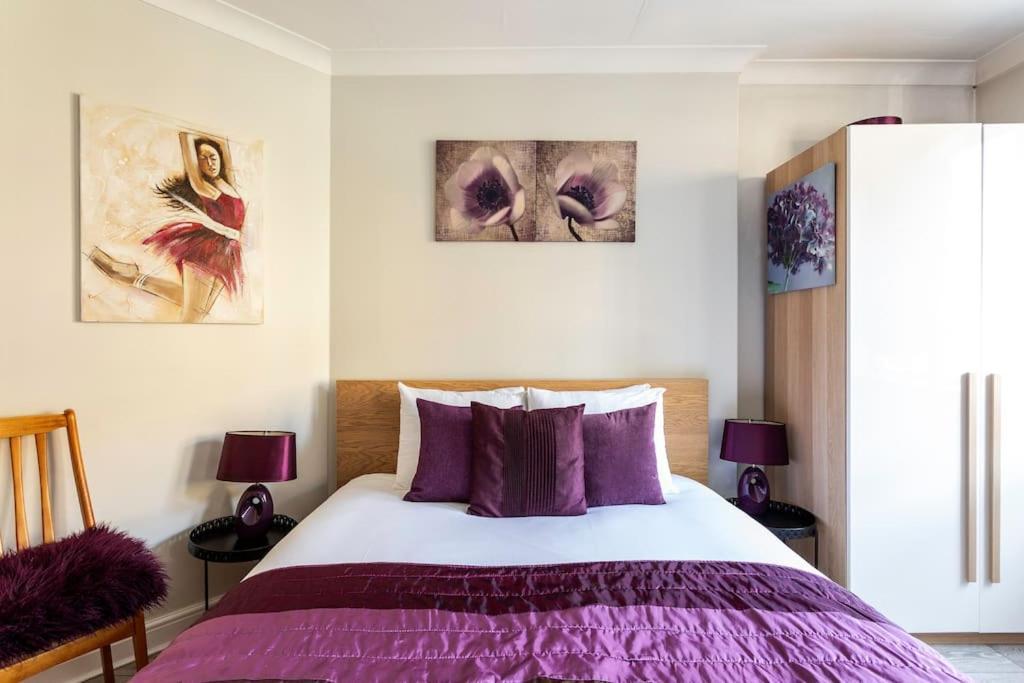 Kensington Balcony For 6 Apartment London