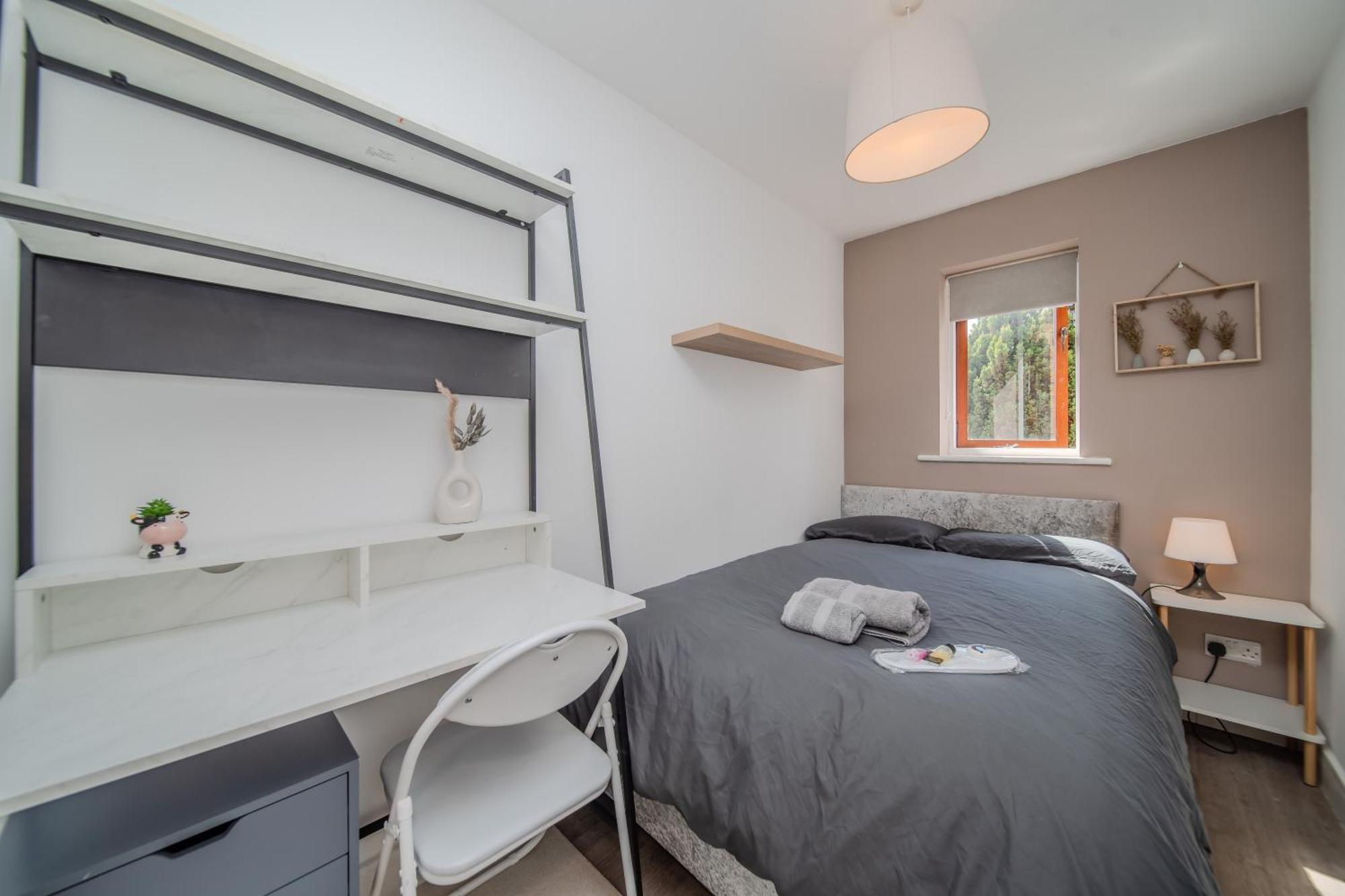 Harmonynest Parkview Elegance London