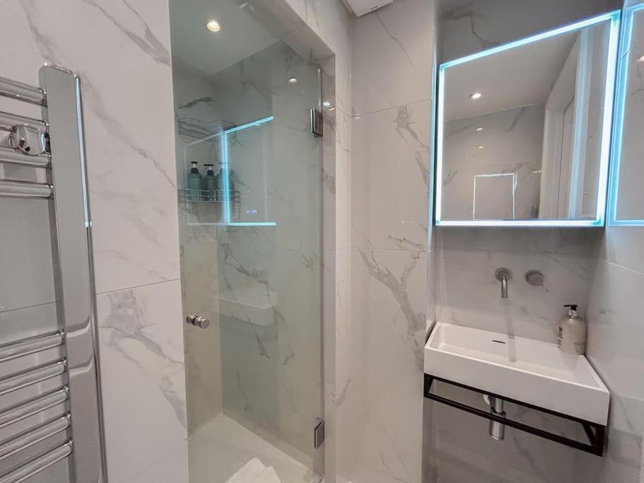 Appartement Stylish And 1 Bedroom Londen