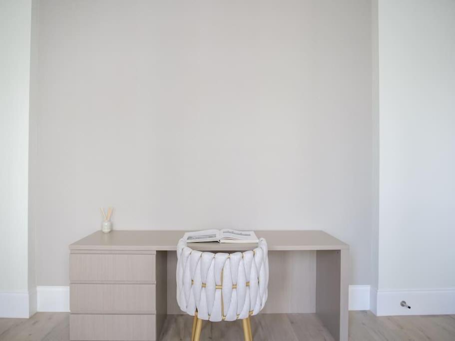 Stylish And 1 Bedroom * Londen