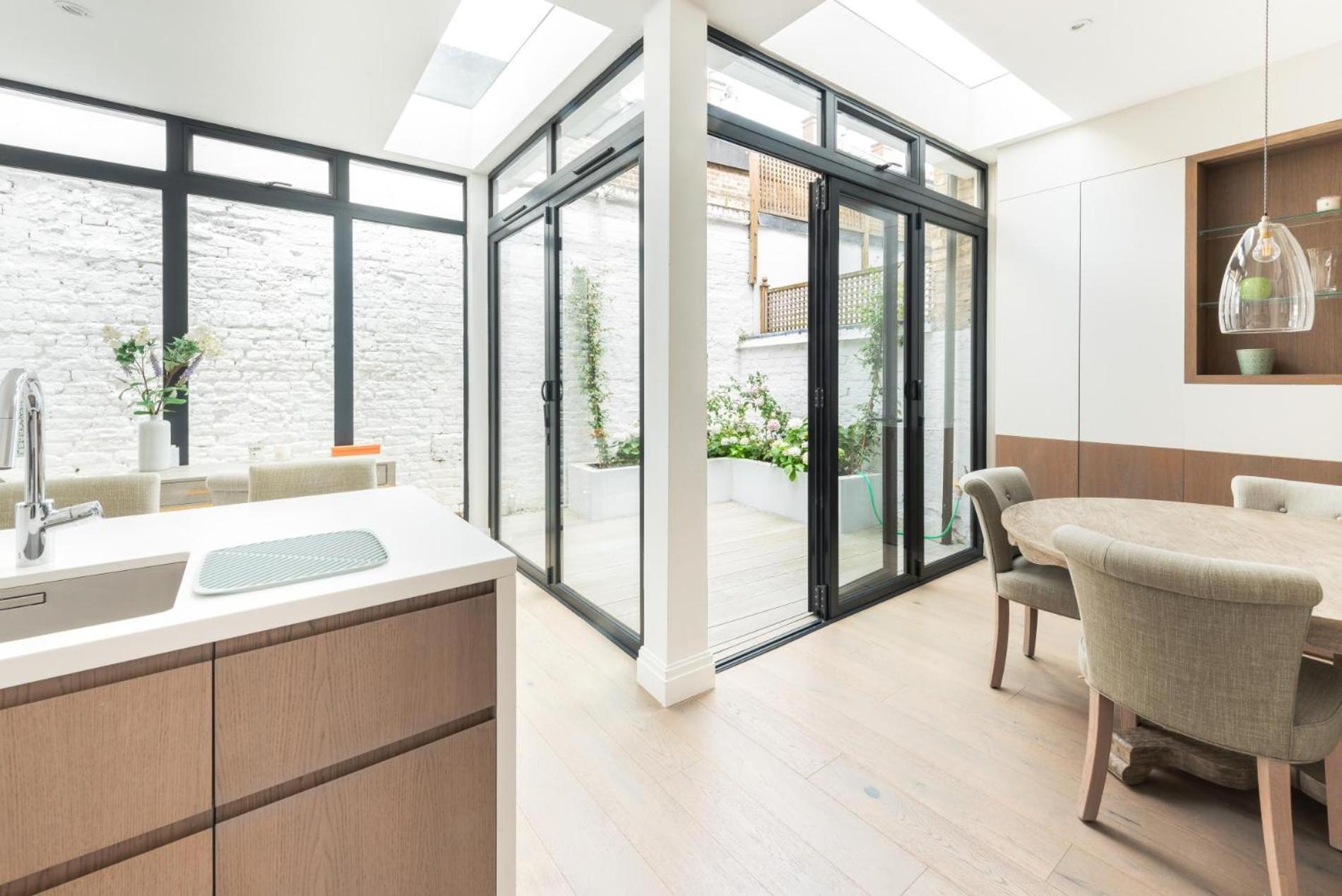 Sunny In Chelsea - Luxurious 3 Bedroom Chelsea London