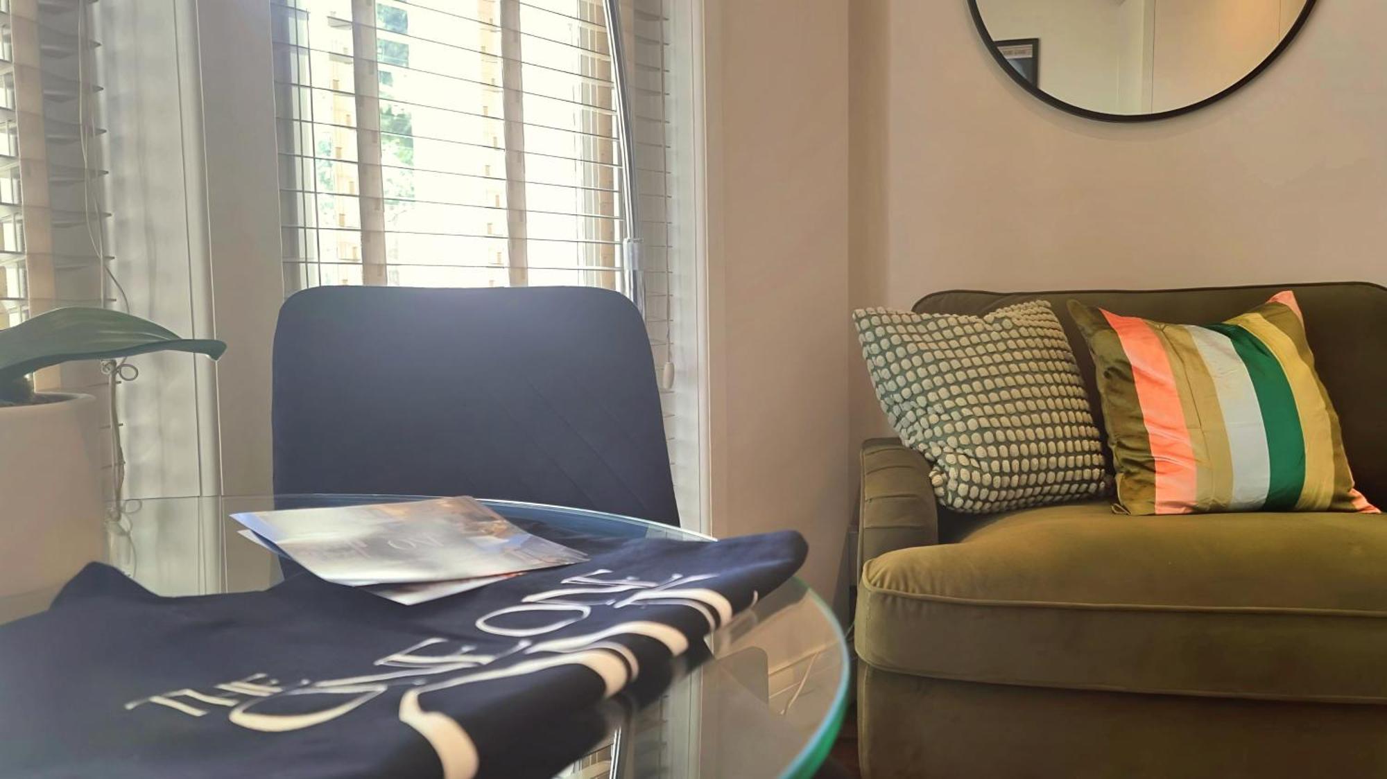 Notting Hill - The One One One! -1 *