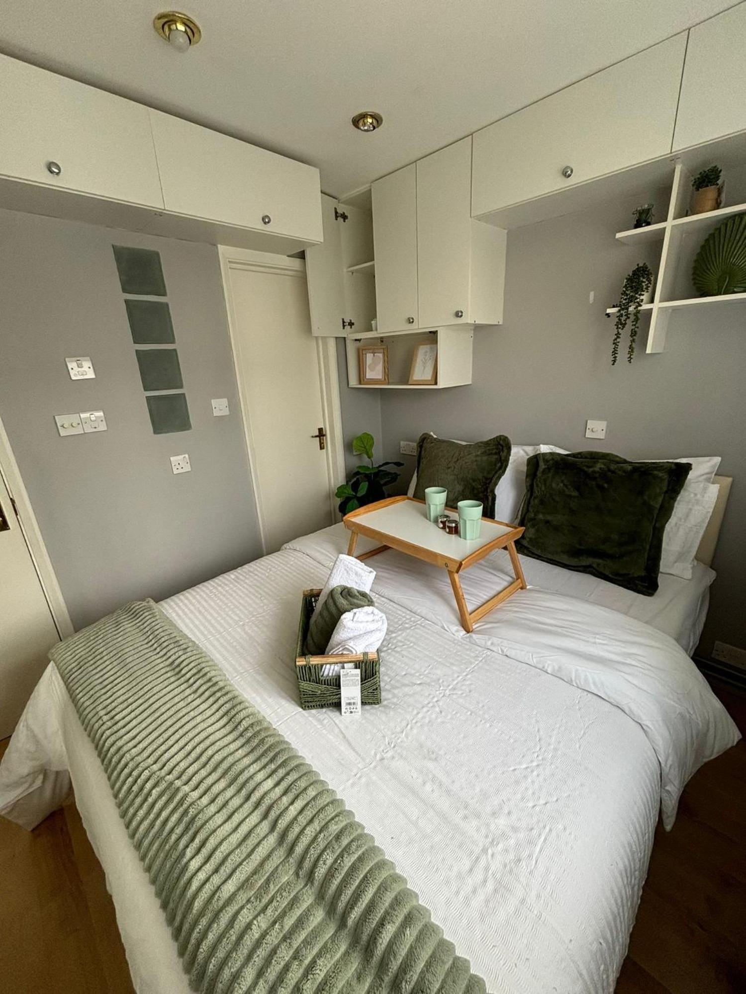 Amazing En-suite In Finchley Appartement