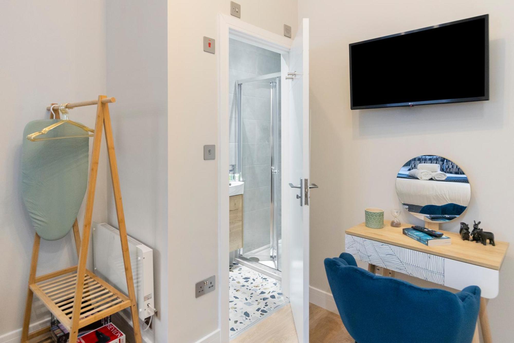 Sleek And Cozy - Modern Retreat Apartment London