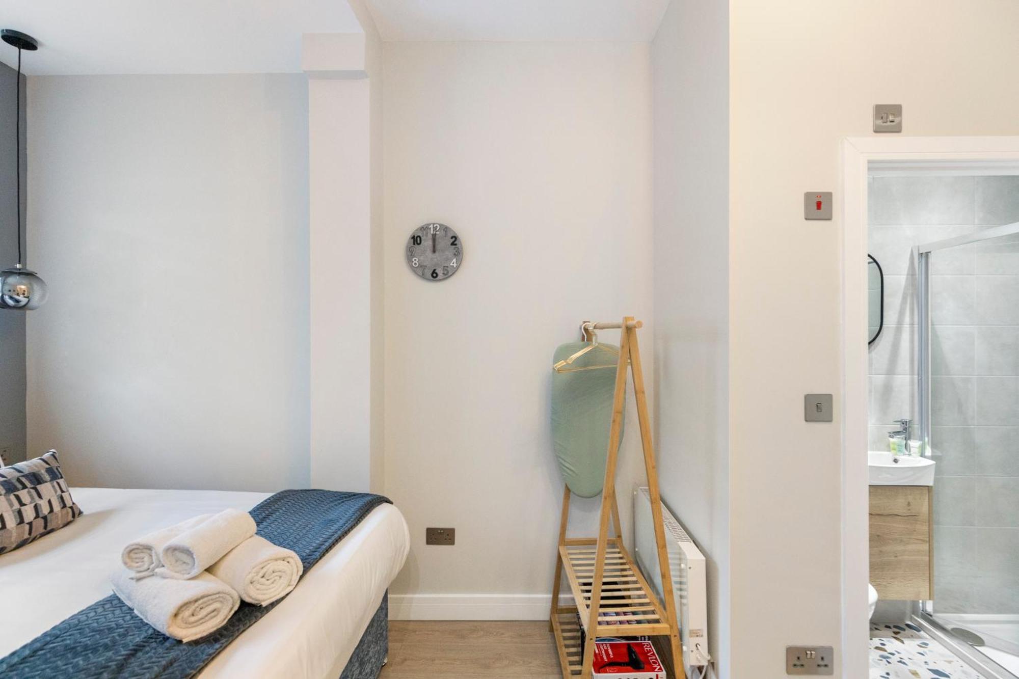 Apartment Sleek And Cozy - Modern Retreat London
