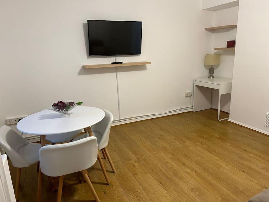 Truehome In South Apartment London