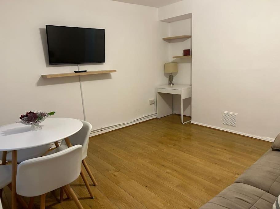Truehome In South Apartment London