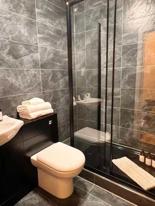 Lovely 1bdr Flat Next To Earls Court Station Londres