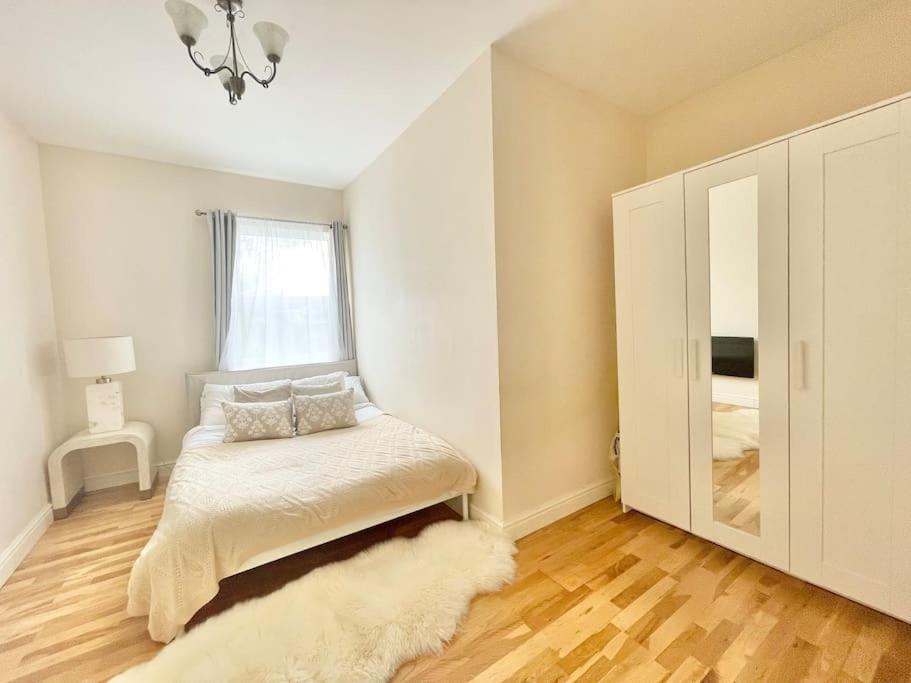 Lovely 1bdr Flat Next To Earls Court Station Londres
