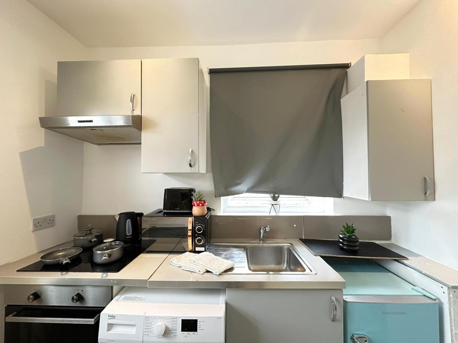 Harrow Road One Bedroom Apartment