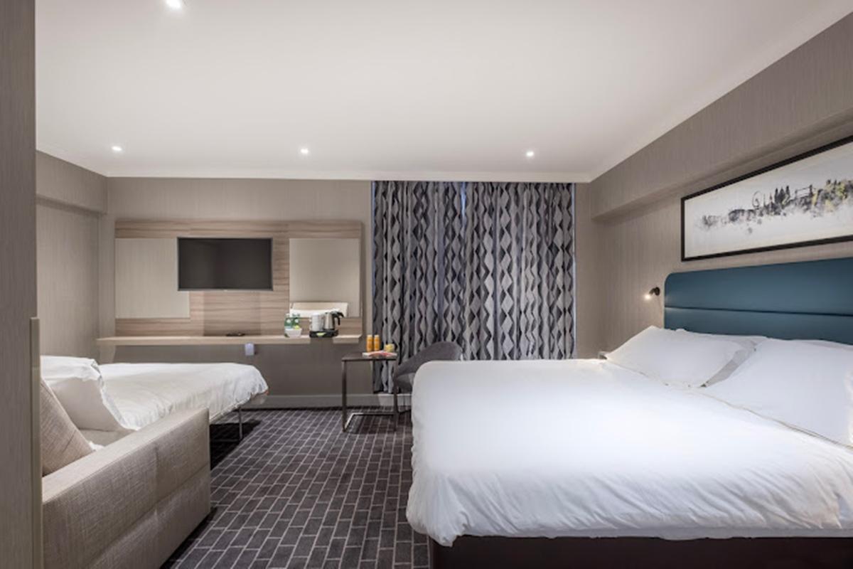 Hotel Sleeper At Royal National 4*
