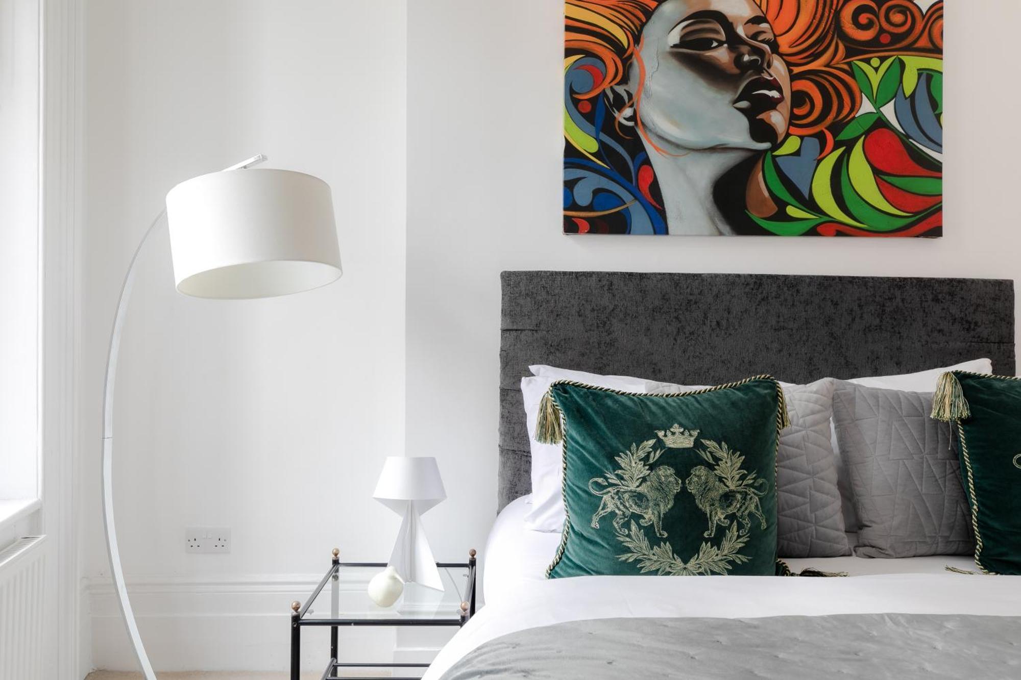 Phenomenal 5bedroom Design House For Nomads Xxl Groups Apartment