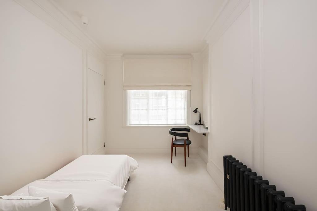Luxury 3-bed Pavilion Road London