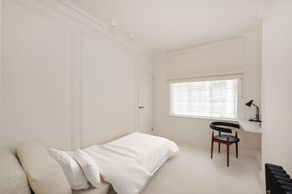 Luxury 3-bed Pavilion Road London