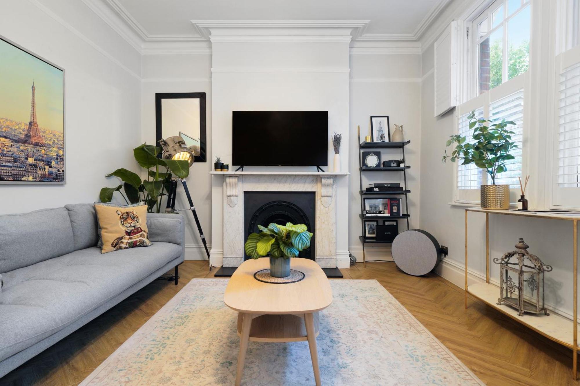 Luxury - In Battersea Park & Power Station Londres
