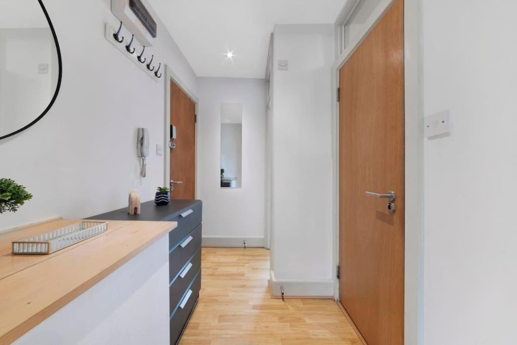 Charming Crouch Hill By Morethanstays Apartment *