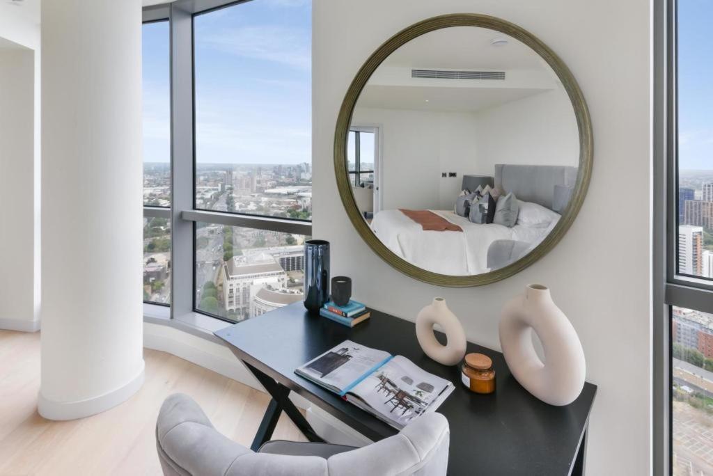 Apartment Astonishing With View London