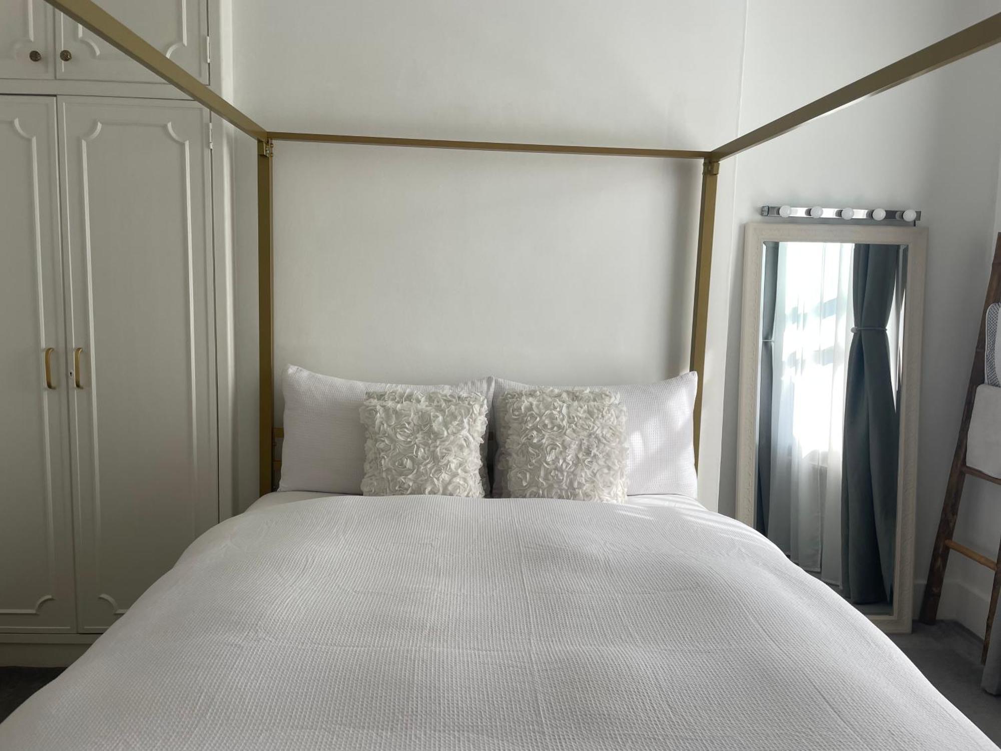 Queen Bedroom In Maida Vale Habitación en casa particular *