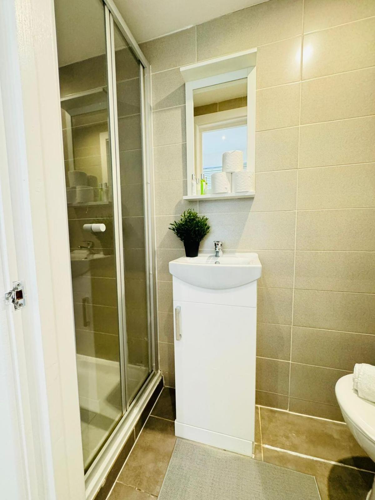 Harrow Road One Bedroom * London