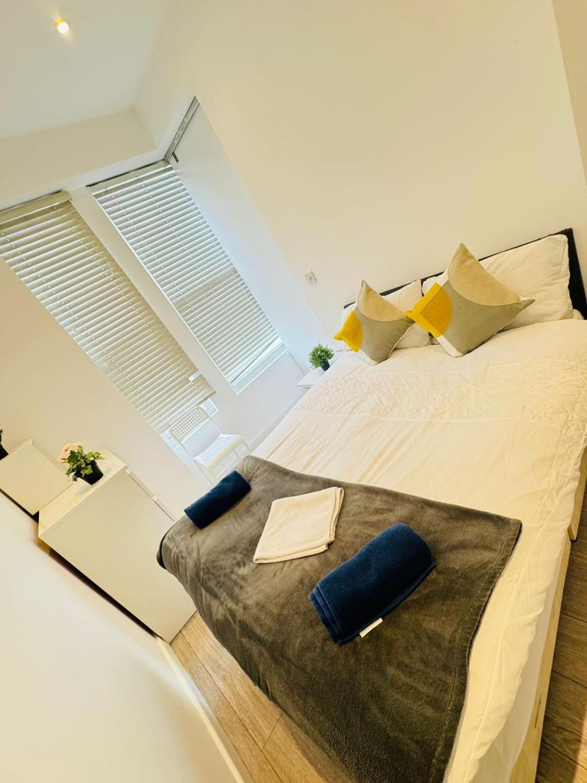 Harrow Road One Bedroom Apartment