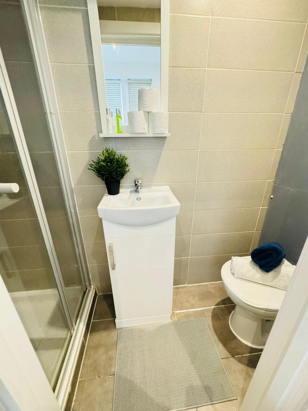 Apartment Harrow Road One Bedroom London