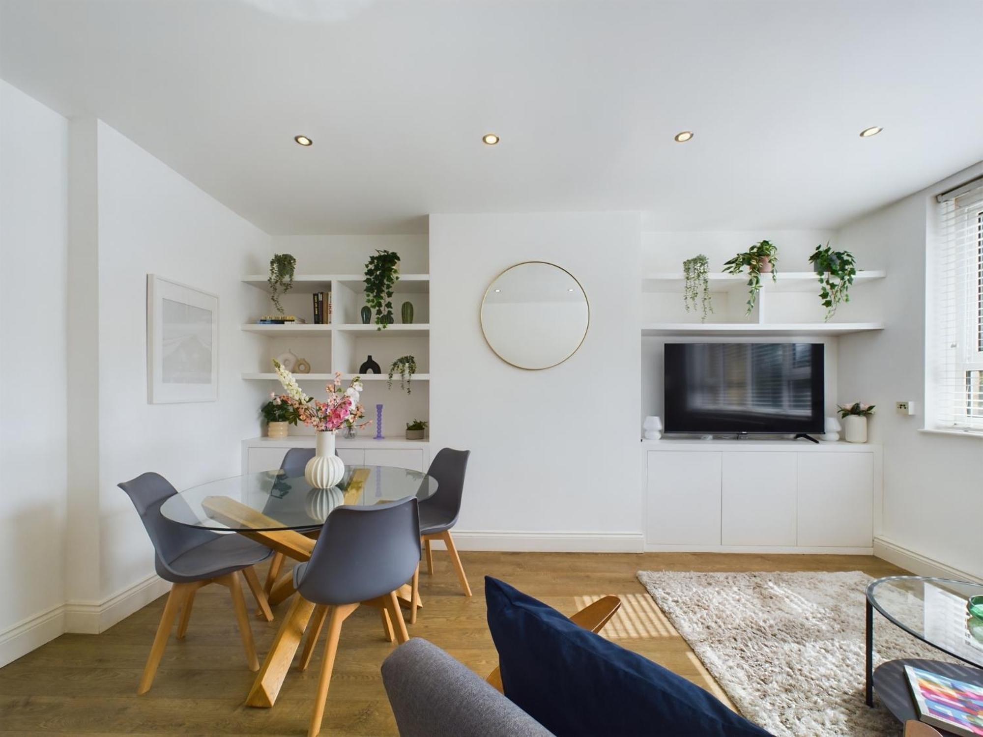 The Earl's Court Hideaway - Warm 3bdr House London