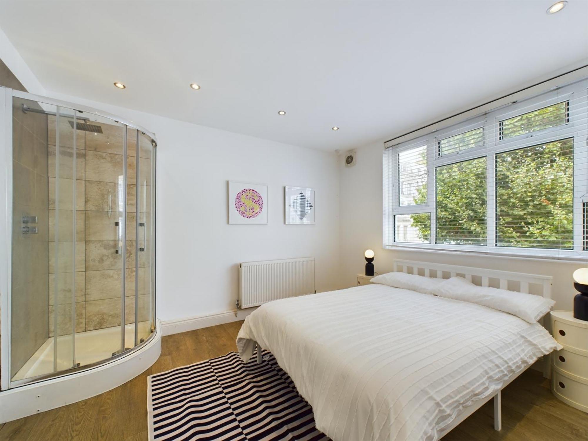 The Earl's Court Hideaway - Warm 3bdr House