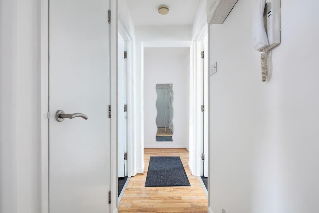 Appartement Bright N' Charming Air Conditioned Two Bed In Heart Of *