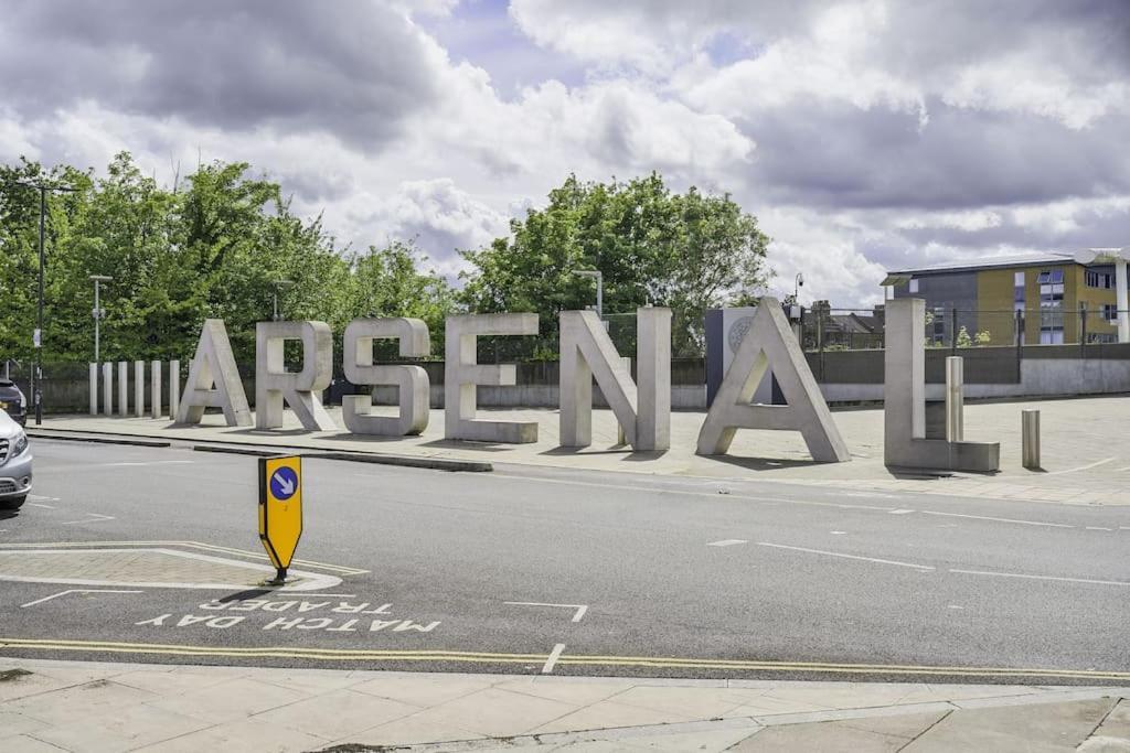 Apartment Luxurious 2-bedroom London