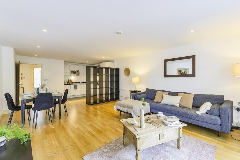 Luxurious 2-bedroom *