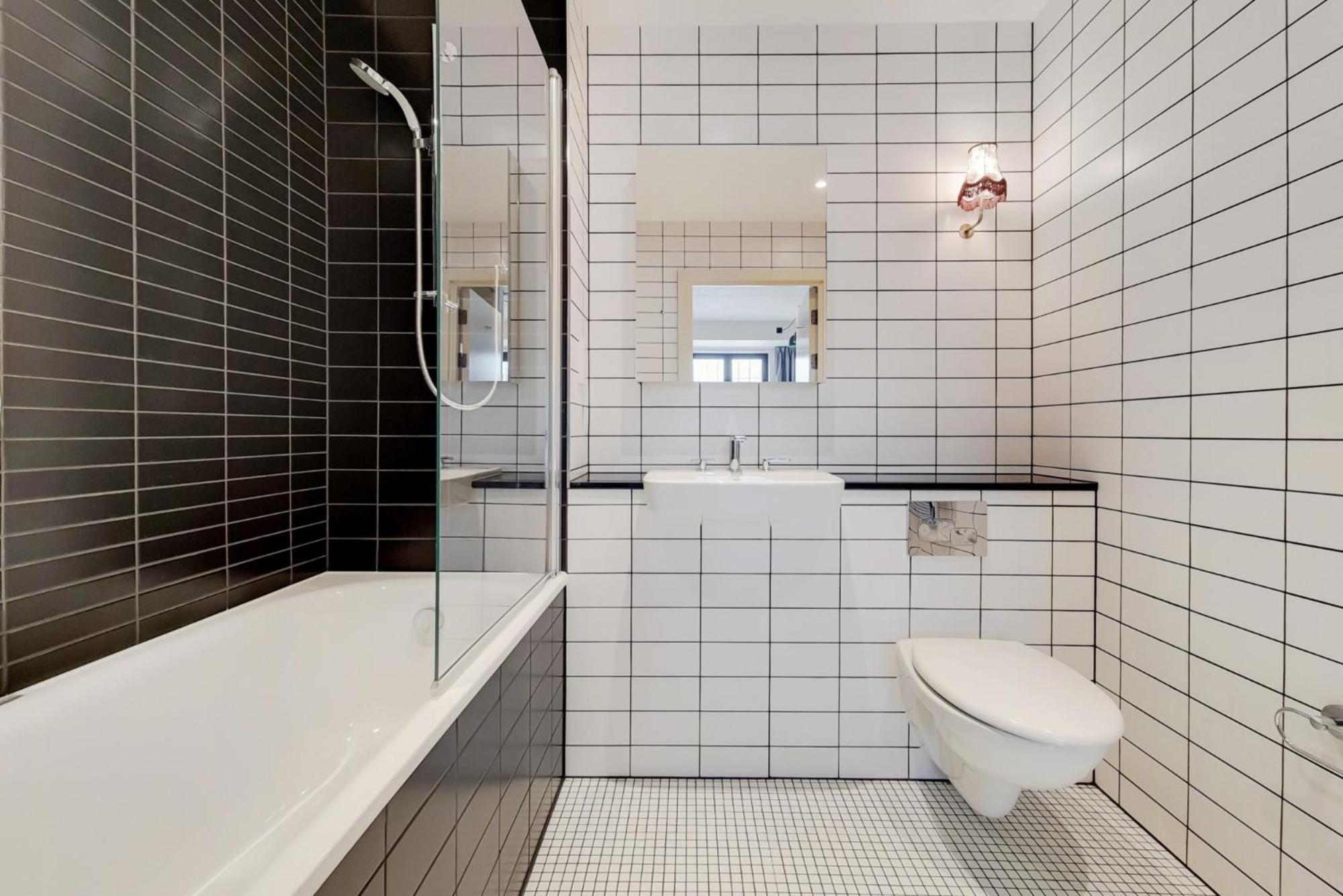 Home-like Comfort At The Robinson In *