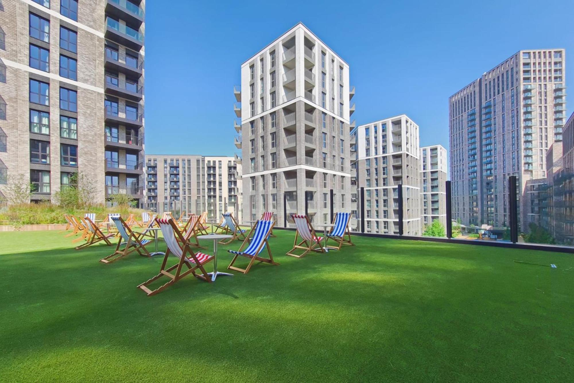 Apartment Home-like Comfort At The Robinson In