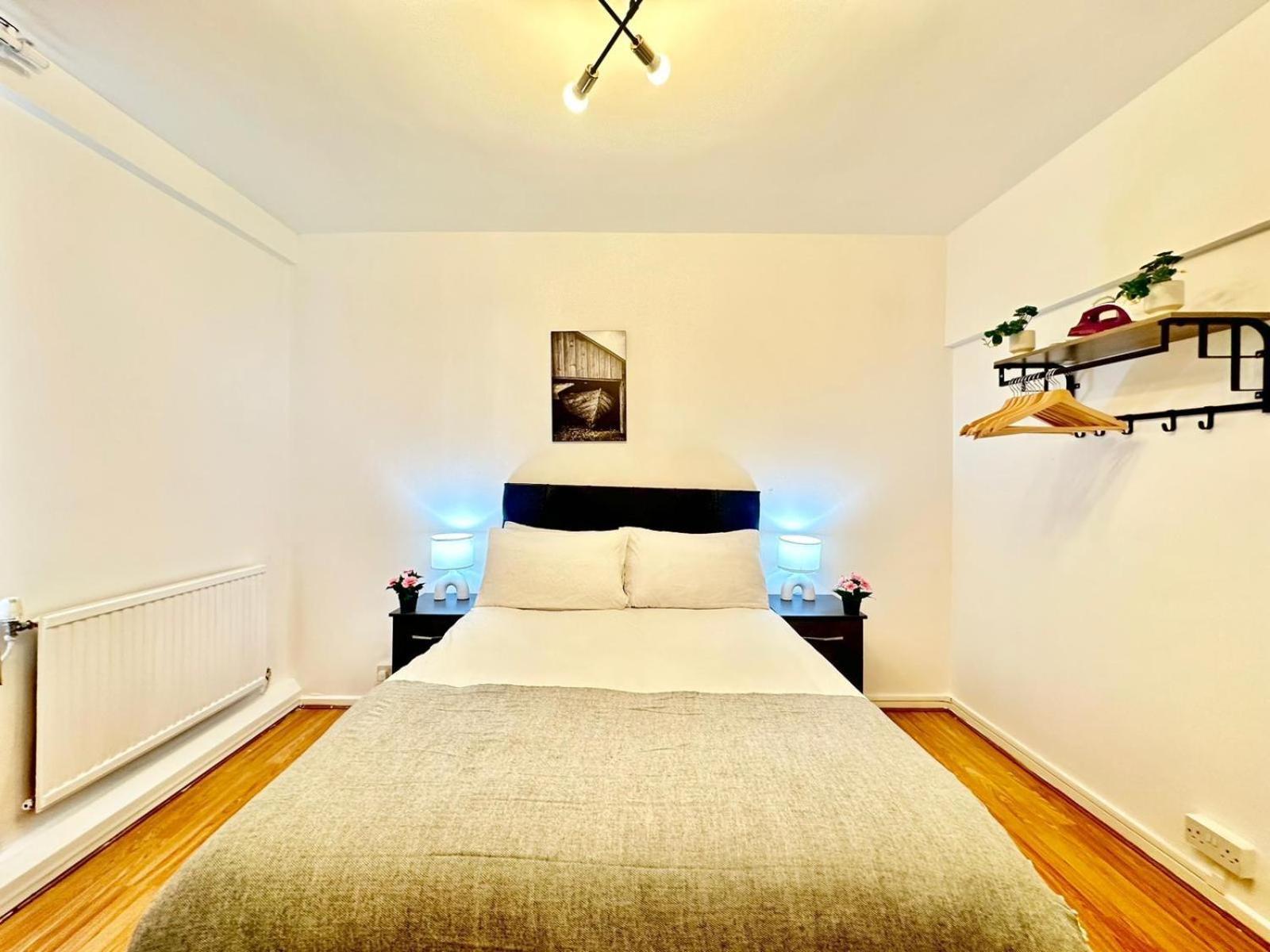 Paddington Beautiful Two Bedroom Apartment London