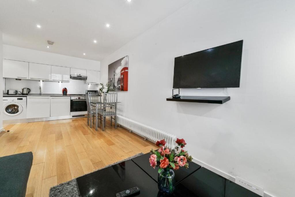 Modern 1 Bed Camberwell Denmark Hill Excellent Transport Links Appartement *