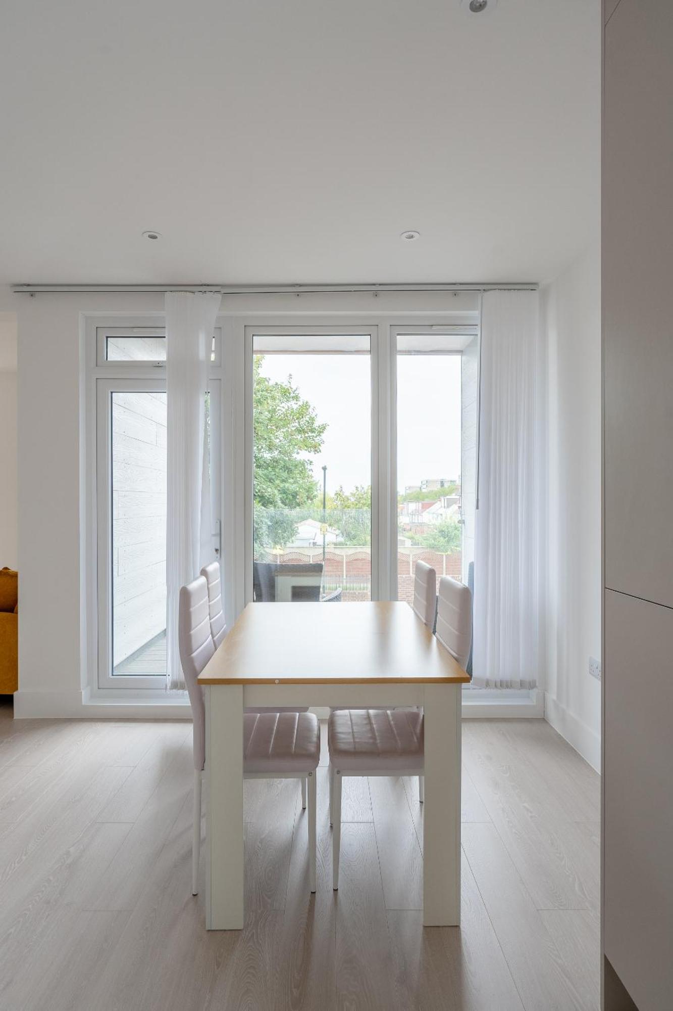 Tai Luxury Apartment London