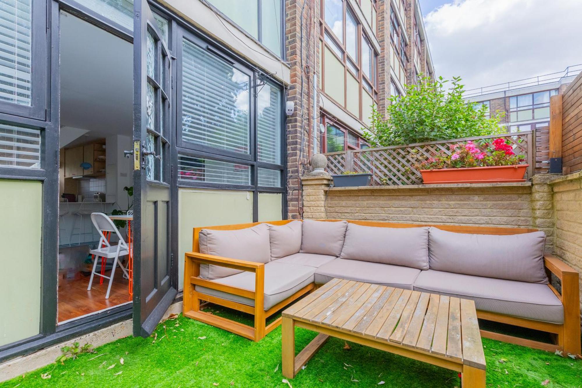 Unique 3bd Flat In Hoxton With Private Garden Appartement Londen