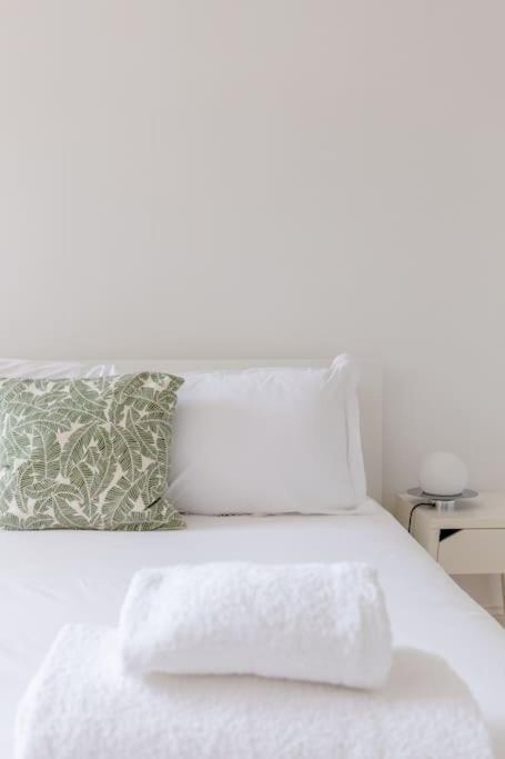 Unique 3bd Flat In Hoxton With Private Garden * Londen