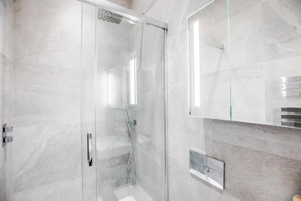 Lux Abbey Road Sleeps Up To 7 Londen