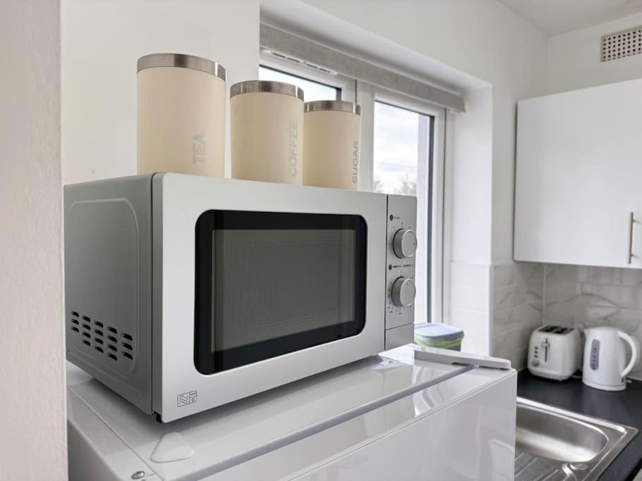 Vibrant 30min To & Free Wifi Apartment London