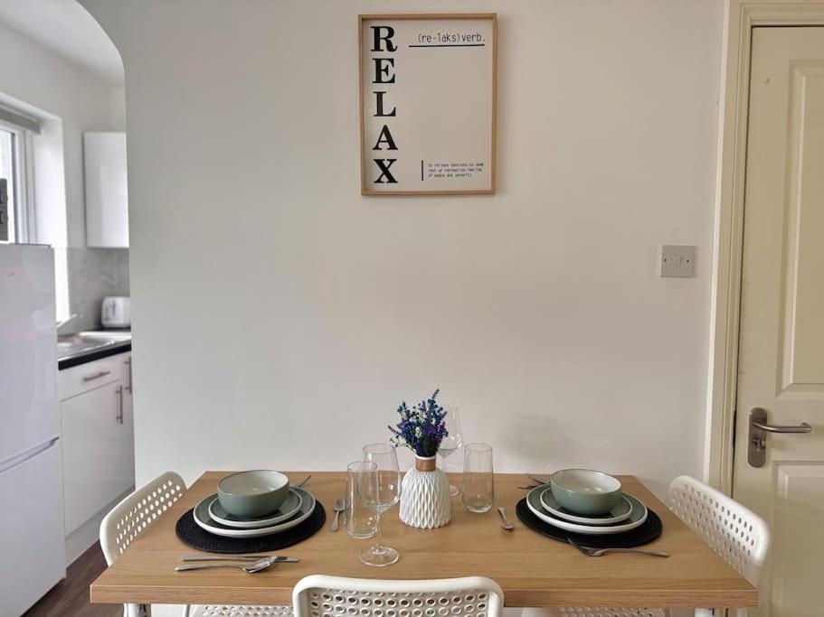 Vibrant 30min To & Free Wifi Apartment London