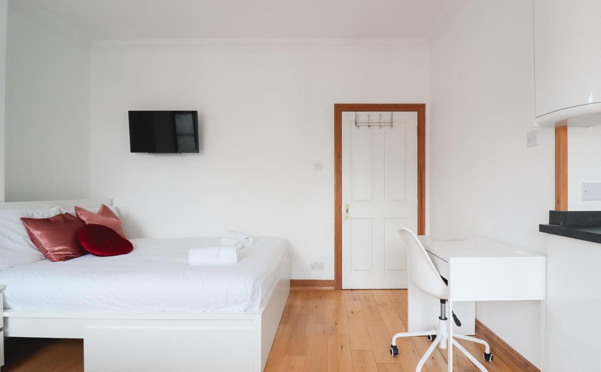 Chelsea Guest house London