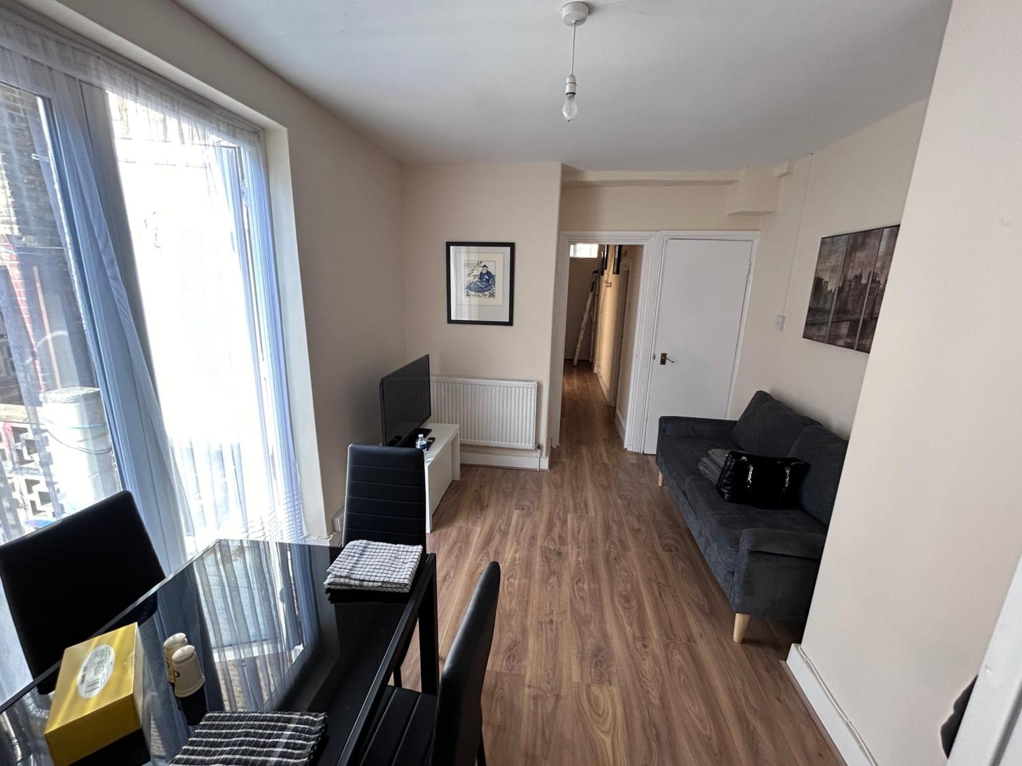 2 Bed Flat Greenwich London