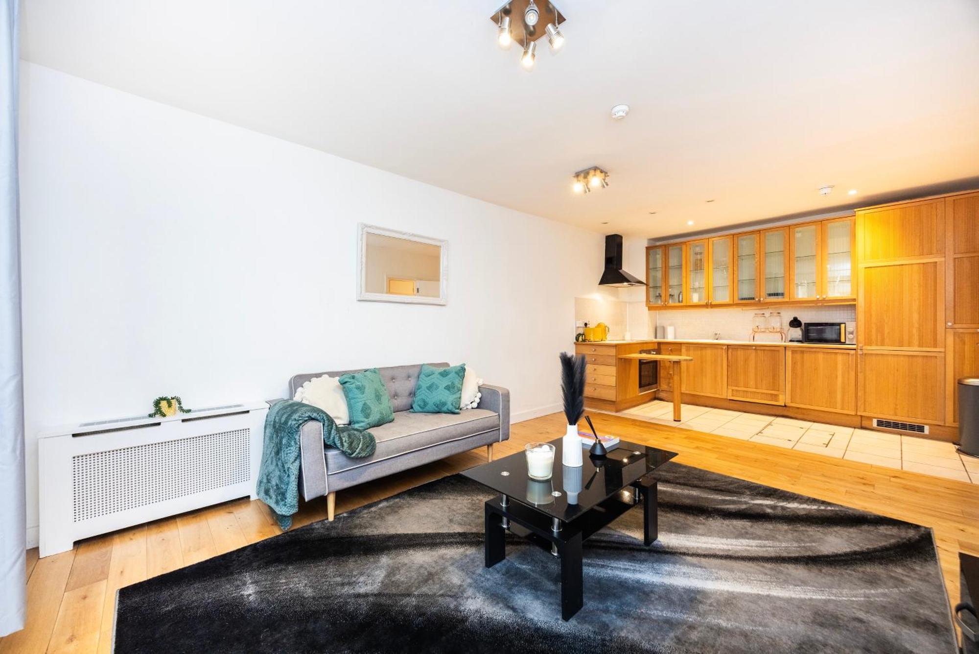 Modern 1 Bedroom Near Earls Court Appartement Londen