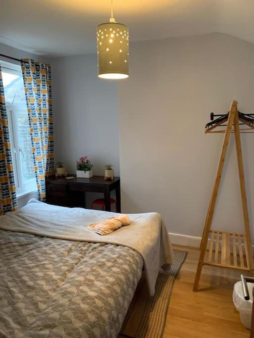 7 Bedroom Victorian House Zone 2 Ferienhaus London